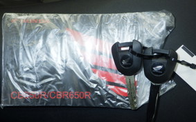 HONDA CBR650R-2 2024 RH17
