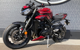 TRIUMPH STREET TRIPLE RS 2024 HDA614