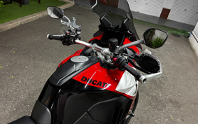 DUCATI  DUCATI M STRADA V4 PIE KUSUPI-KU 2023 6A00