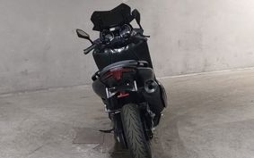 YAMAHA T-MAX 560 SJ19J