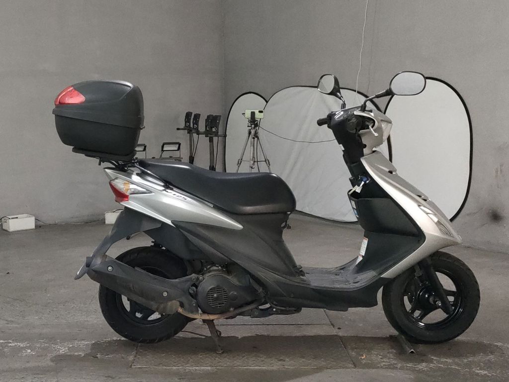 Фото Suzuki ADDRESS V125 с японского аукциона