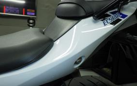 SUZUKI GSX250 R