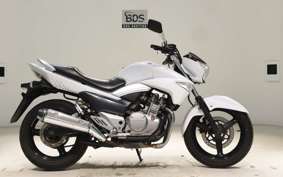 SUZUKI GSR250