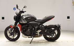 TRIUMPH TRIDENT 660 2022