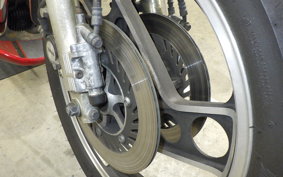 YAMAHA XJ750 E 1983 29R