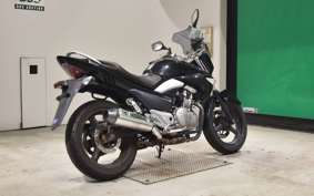 SUZUKI GSR250