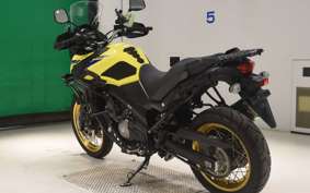 SUZUKI DL650 ( V-Strom 650 ) XTA 2022 C733A