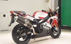 YAMAHA YZF-R7 2000