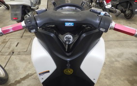 YAMAHA TRICITY 125 2004 SE82J