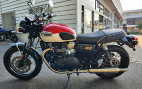 TRIUMPH BONNEVILLE T100 2022 DAD70G