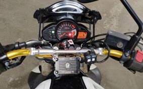 SUZUKI GLADIUS650 CX111