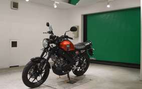 YAMAHA XSR155 2025