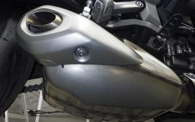 TRIUMPH TRIDENT 600 2023