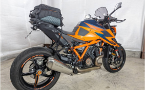KTM 1290SUPER DUKE 2021 V3940