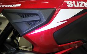 SUZUKI Vｽﾄﾛｰﾑ1050 2023 EF11M