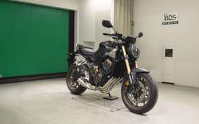 HONDA CB650R E-Clutch 2026 RH17