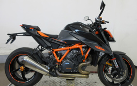 KTM 1290 SUPER DUKE R 2020 V3940