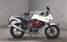 HONDA VTR 250 F MC33