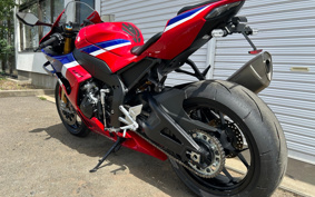 HONDA CBR1000RR-R FB SP 2024 SC82