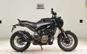 HUSQVARNA SVARTPILEN 125 2004