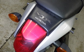 HONDA VTR 250 Gen. 2 2011 MC33