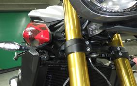 TRIUMPH STREET TRIPLE RX 2026