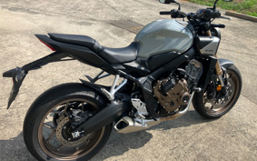 HONDA CB650R E-Clutch 2026 RH17