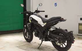 BENELLI レオンチーノ250