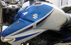 SUZUKI GSR250