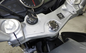 SUZUKI GSR250 2014