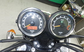 TRIUMPH BONNEVILLE SPIRIT 2015