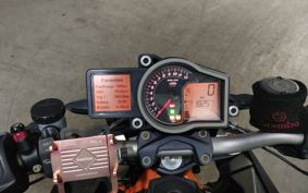 KTM 1290 SUPER DUKE R 2015 V3940