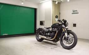 TRIUMPH BONNEVILLE BOBBER 2020