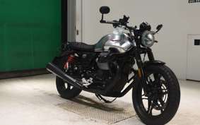 MOTO GUZZI V7 STONE 3