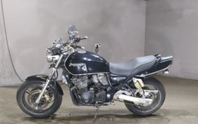 SUZUKI INAZUMA 400 GK7BA