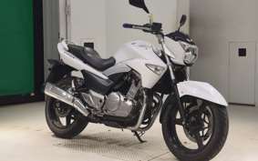 SUZUKI GSR250 2014