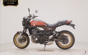 KAWASAKI Z900RS 2025 ZR900K