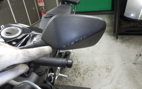 HONDA CB650R E-Clutch 2025 RH17