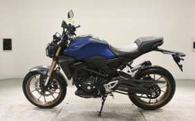 HONDA CB250RA 2015 MC52