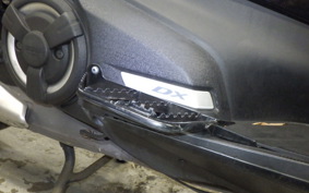 YAMAHA T-MAX 530 DX 2017 SJ15J