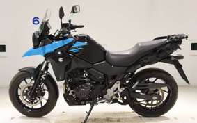 SUZUKI Vｽﾄﾛｰﾑ250 2013