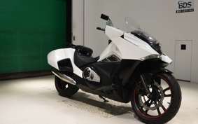HONDA NM4 VULTUS -02 2014