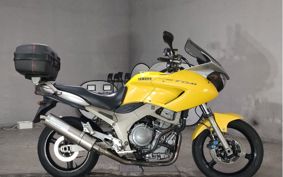 YAMAHA TDM900 2002 RN08