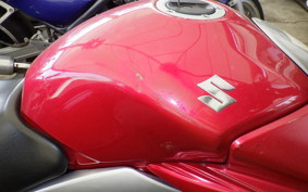 SUZUKI GSR250