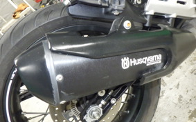 HUSQVARNA SVARTPILEN 401 2021