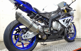 BMW HP4 2014 0D01