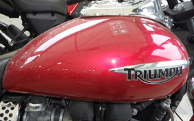 TRIUMPH SPEEDMASTER 2011