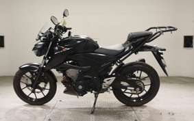 SUZUKI GSX-S150 2013
