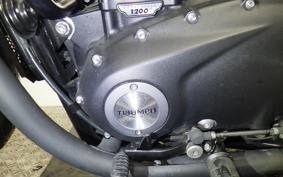 TRIUMPH BONNEVILLE BOBBER 2018