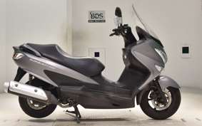 SUZUKI SKYWAVE 200 (Burgman 200)